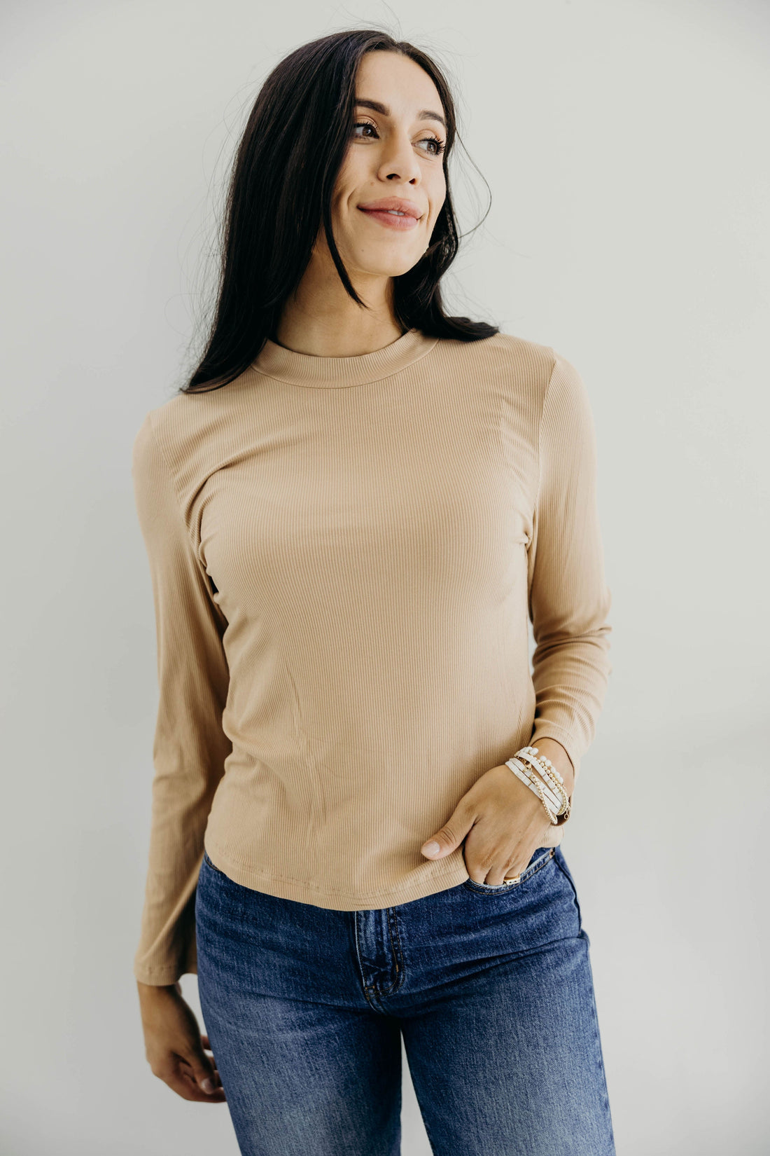 LONG SLEEVE MOCKNECK IN TAUPE